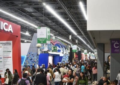 Libros del instituto en la Feria Internacional del Libro de Guadalajara