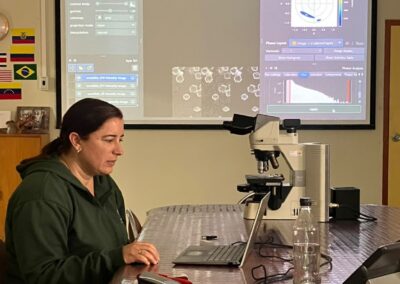 Microscopía para documentar granos de polen